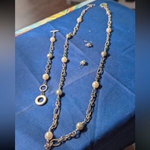 Silver and Pearl Jewelry Set